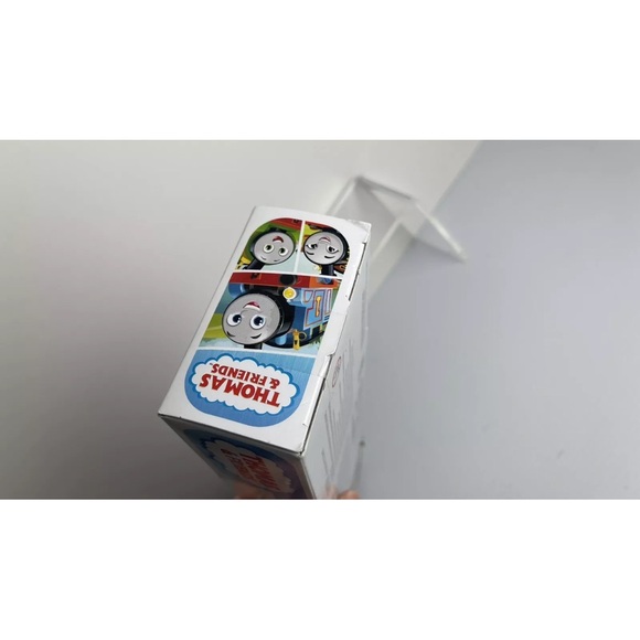 Fisher Price Thomas and Friends Muddy Fix Em Up Friends Motorized Train - Picture 9 of 13